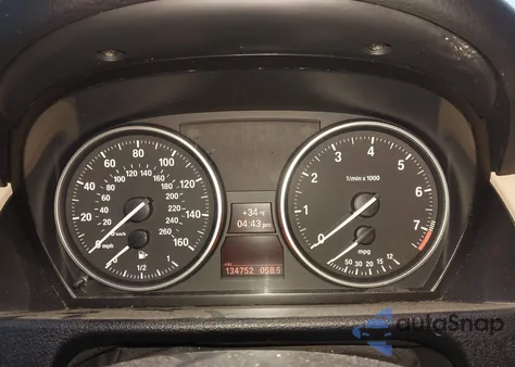 2013 BMW X1 xDrive28I из США, поврежденный, VIN WBAVL1C51DVR87966